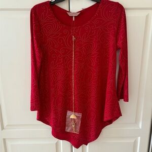 Amanda red gold‎ embellished tunic top with necklace.  Size small